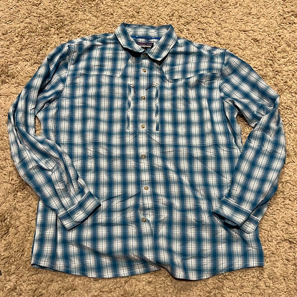 Men's Patagonia Long Sleeve Blue Plaid Fishing Shirt Large Zip Pockets